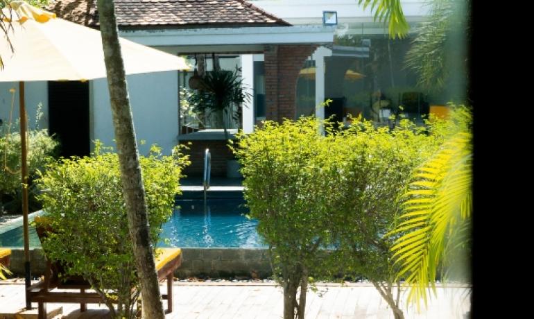 Deluxe Twin Pool View