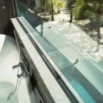 Premier King Pool View