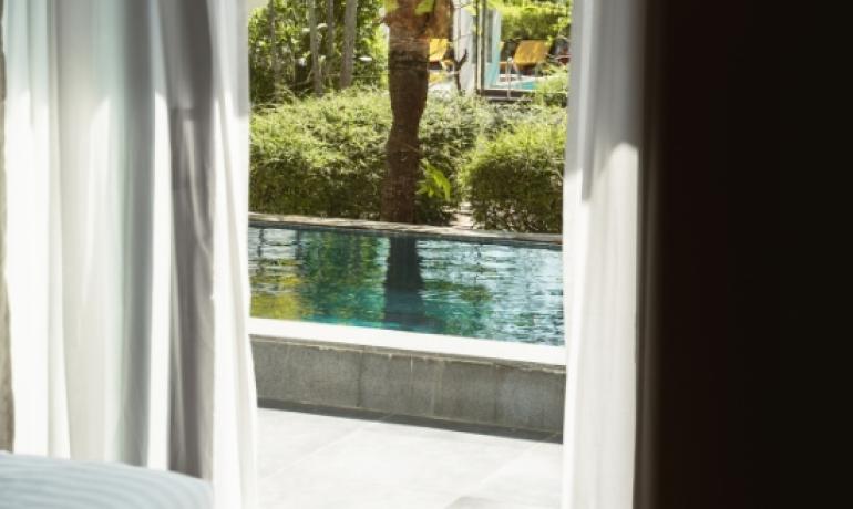 Premier Twin Pool Access